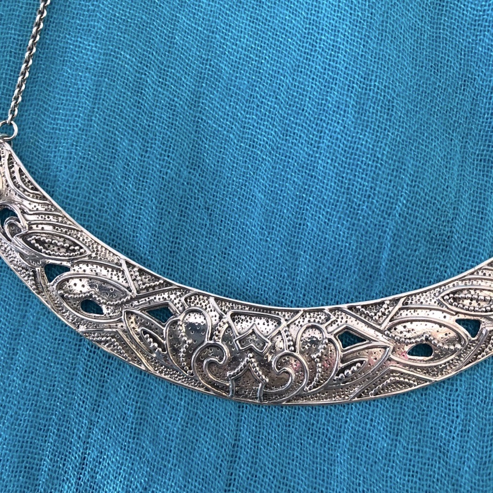 Silpada A Head of the Curve Necklace